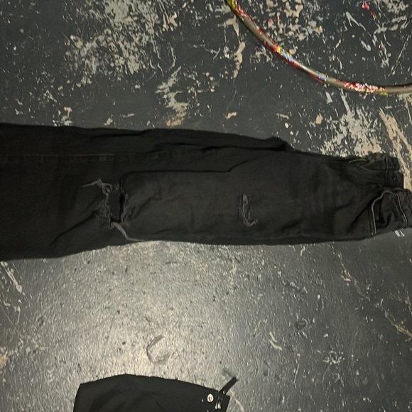 Jeans - Picture 2 of 3